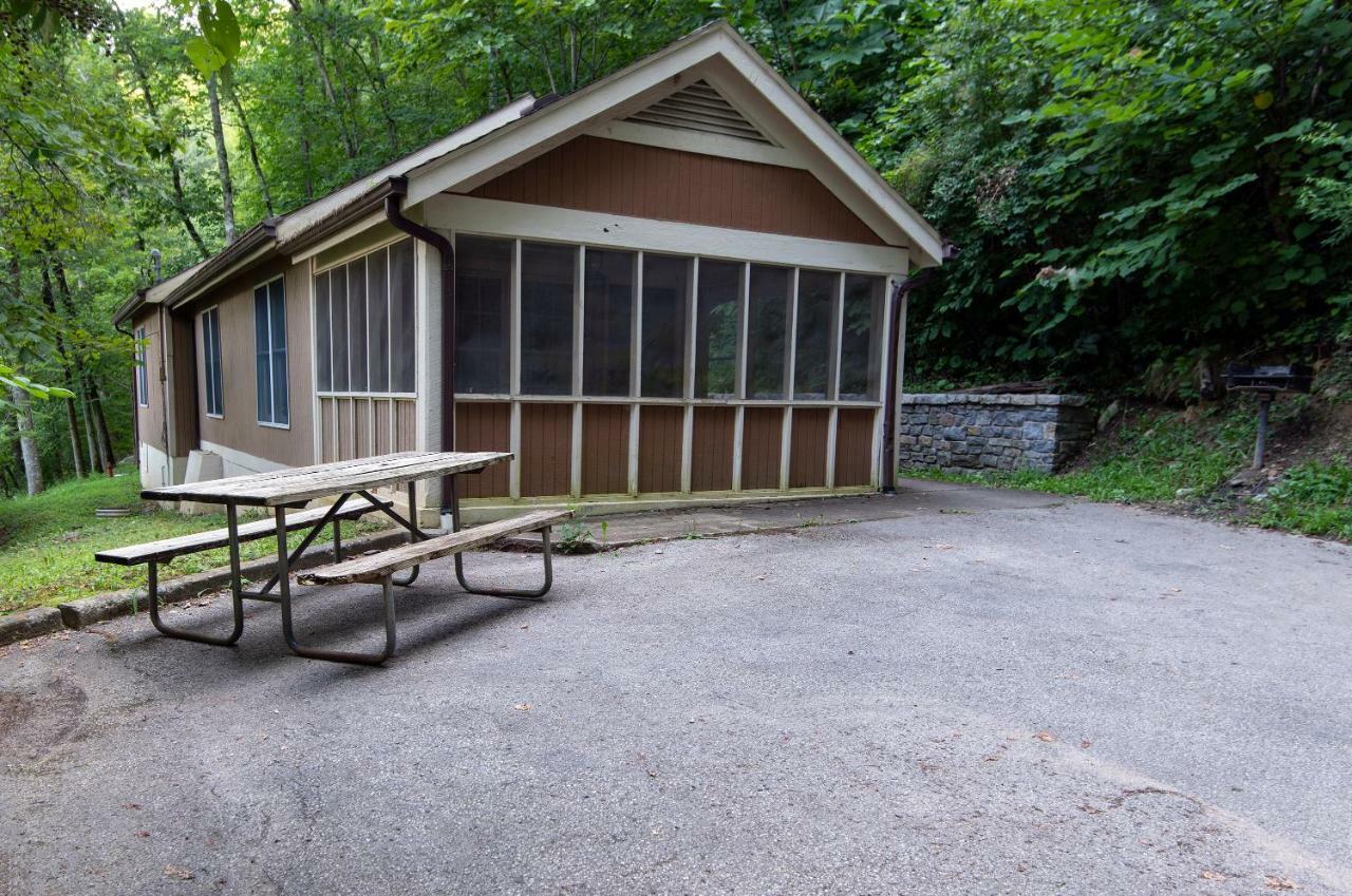 Natural Bridge State Resort Park Slade Exterior photo
